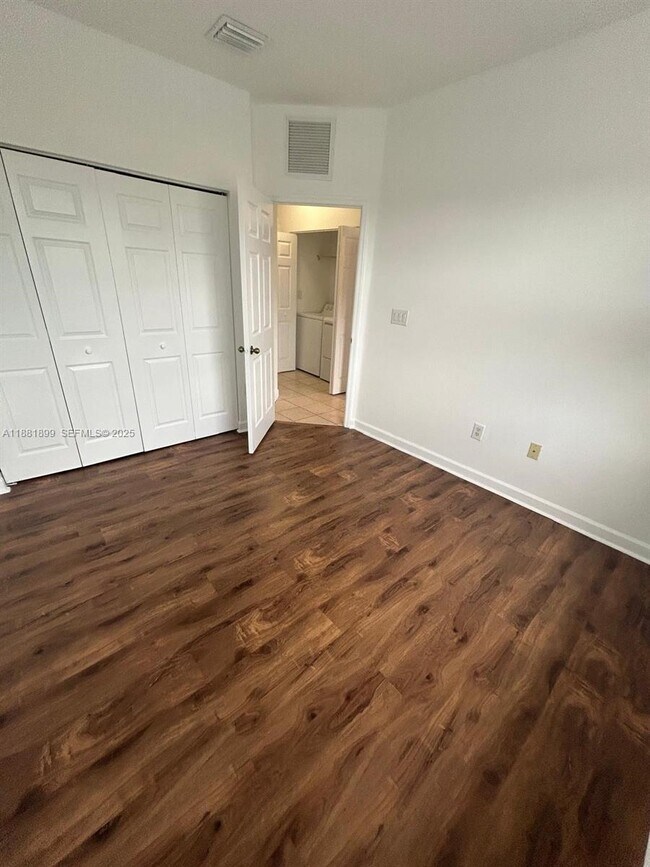 Building Photo - 1650 NE 33rd Ave