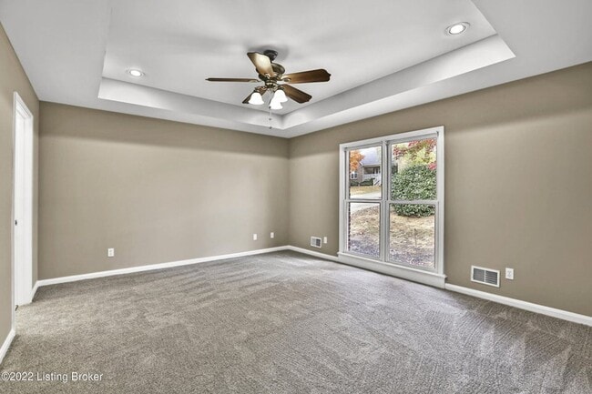 Building Photo - Super Nice Shelbyville Condo For Rent