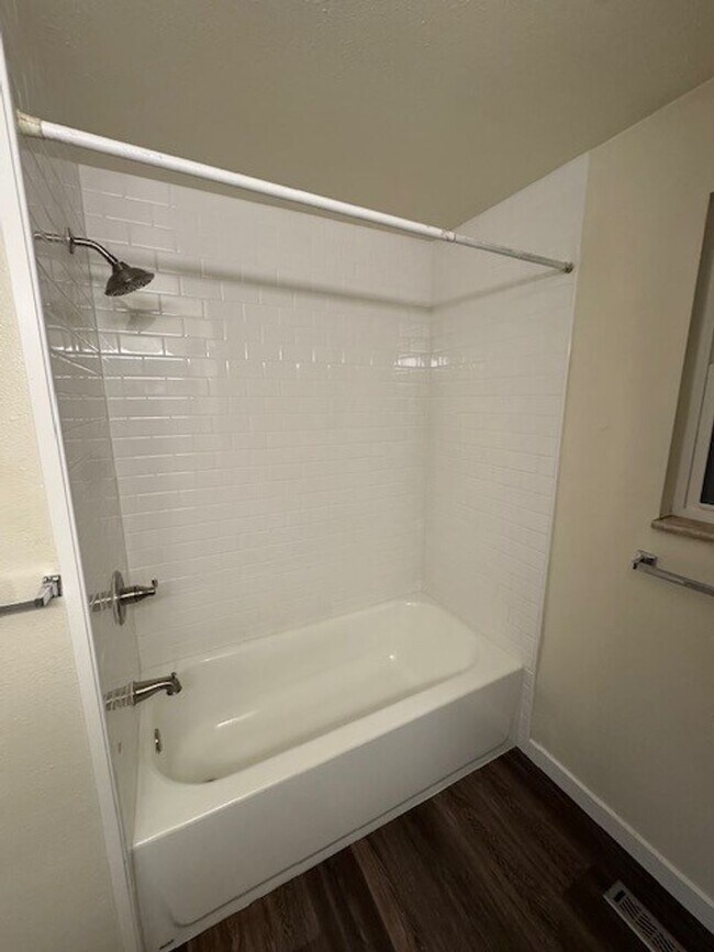 Building Photo - 1414/1416 Terry Street