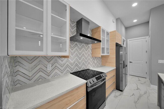 Building Photo - 1201 SW 8th Pl