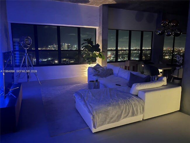 Building Photo - 780 NE 69th St