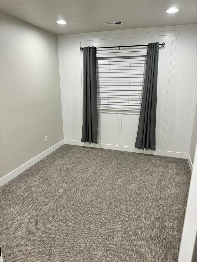Bedroom - 88 S Hayata Ln