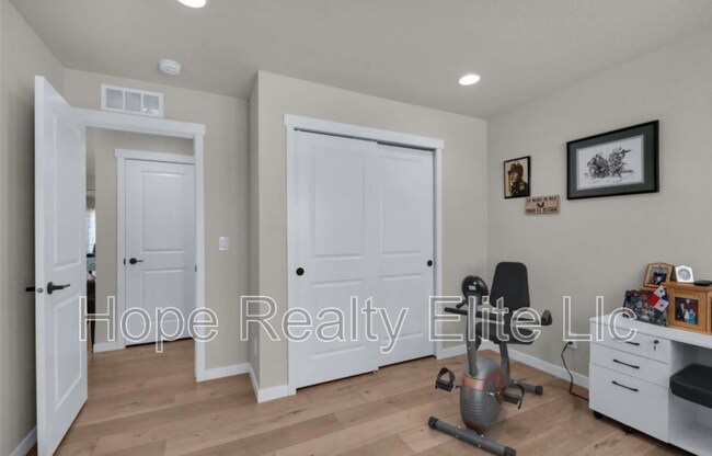 Building Photo - Ivy Hill Dr 3987
