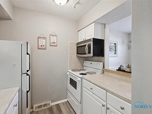 Building Photo - 4902 Wickford Dr E