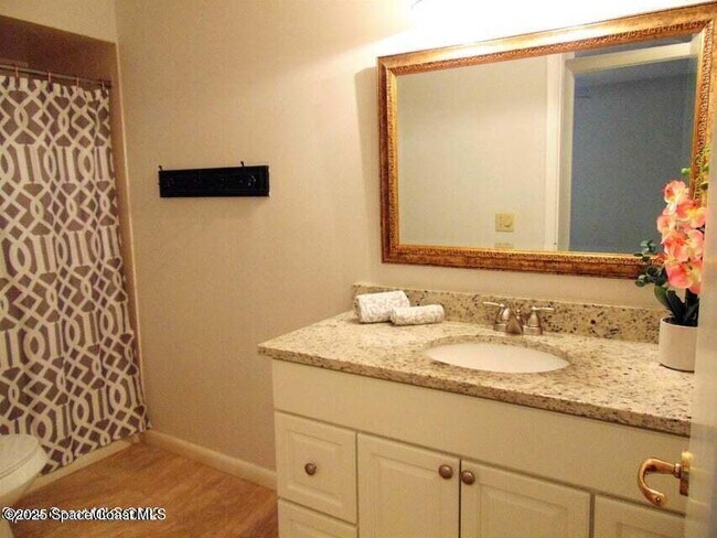 Building Photo - 300 Olympia Ct