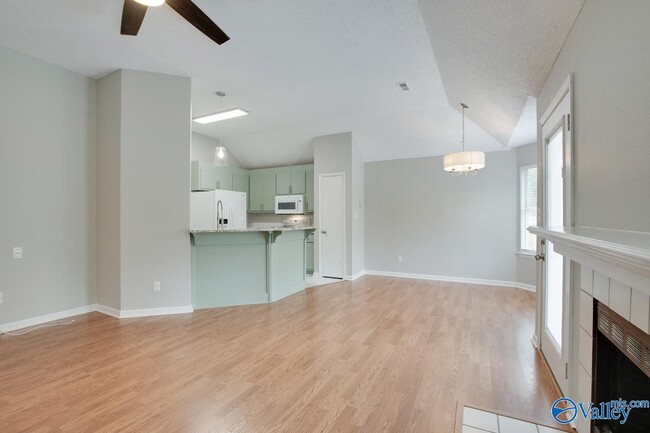 Building Photo - 118 River Oaks Dr