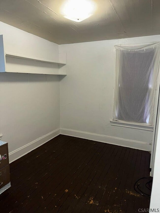 Building Photo - 86 Golde St