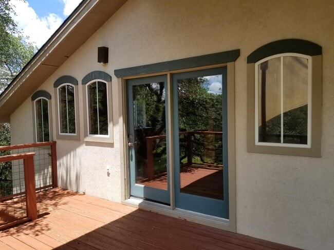 Building Photo - 24114 Fossil Trail