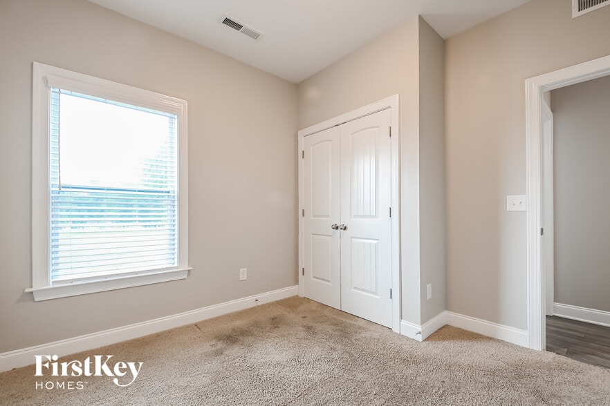 Building Photo - 67 Black Oak Ct