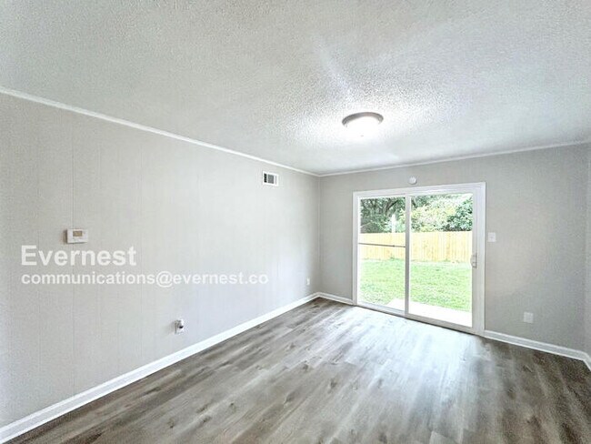Building Photo - 8641 Kinard Cove