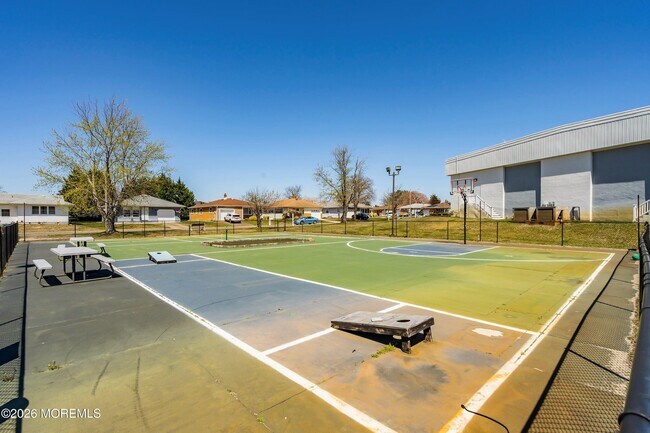 Building Photo - 55 Scarborough Pl