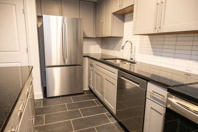 2201 | Modern Finishes - ArriveKC Condos