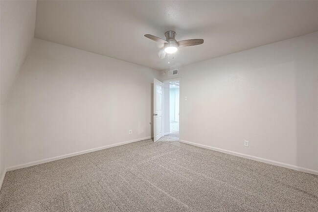 Building Photo - 2601 Marilee Ln