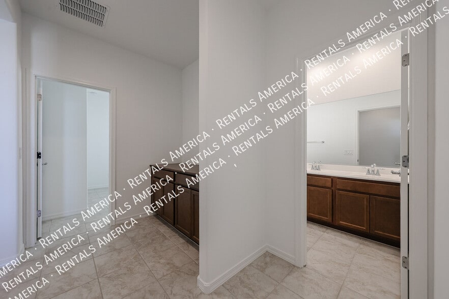 Building Photo - 25426 N 148th Dr