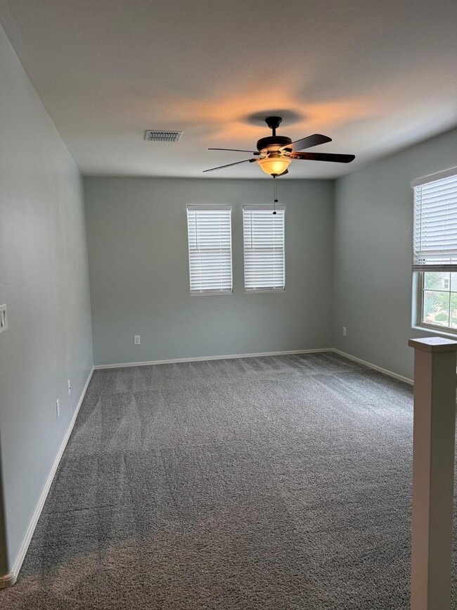 Building Photo - 16579 W Jenan Dr