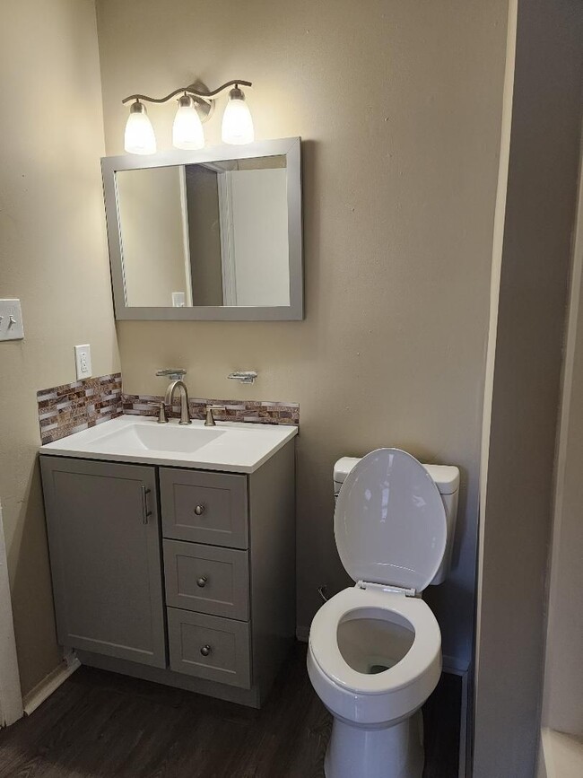 Building Photo - Weblin Pointe Townhome