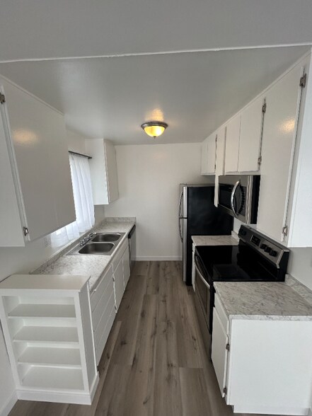 Building Photo - 815 Crenshaw Blvd