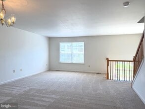 Building Photo - 188 Pinecove Ave