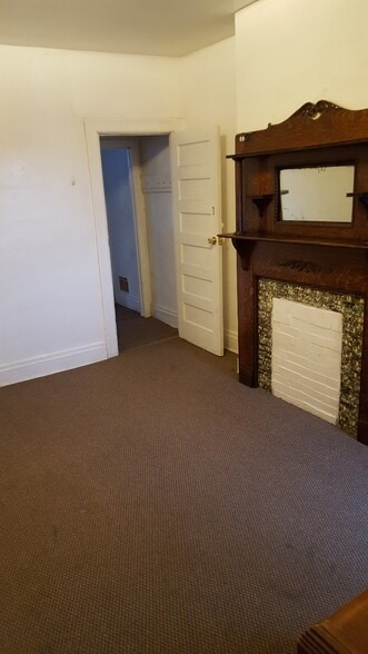 bedroom 1 - 16 Melba Pl