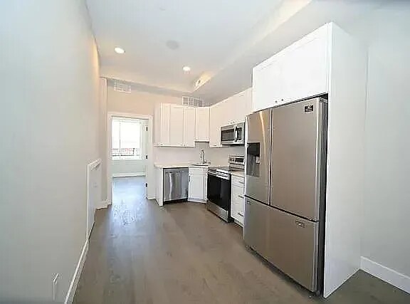 Building Photo - 1415 N 8th St