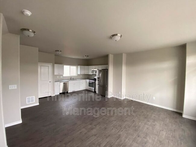 Building Photo - 874 Grissom Dr.