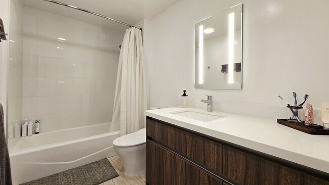 Building Photo - 1500 Rycroft St