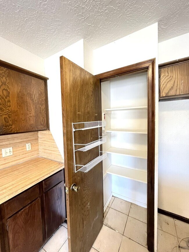 Building Photo - 2 Bed 2 Bath 2 Car Garage in Norman