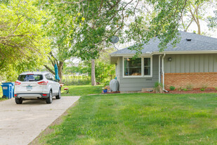 Building Photo - 14917 31st Ave N