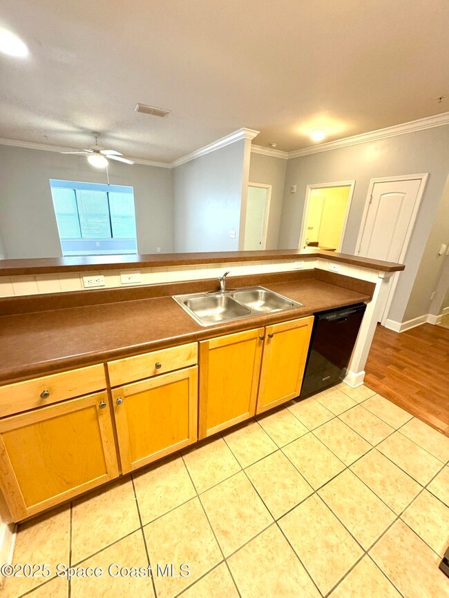 Building Photo - 6461 Borasco Dr
