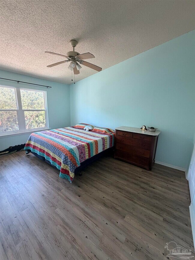 Building Photo - 200 Pensacola Beach Rd