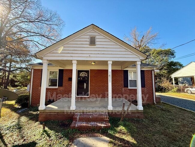 Primary Photo - 1411 Hudson Ave