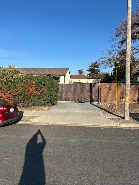 Building Photo - 1992 Bandoni Ave