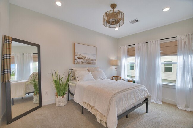 Building Photo - 1106 Paul Quinn St