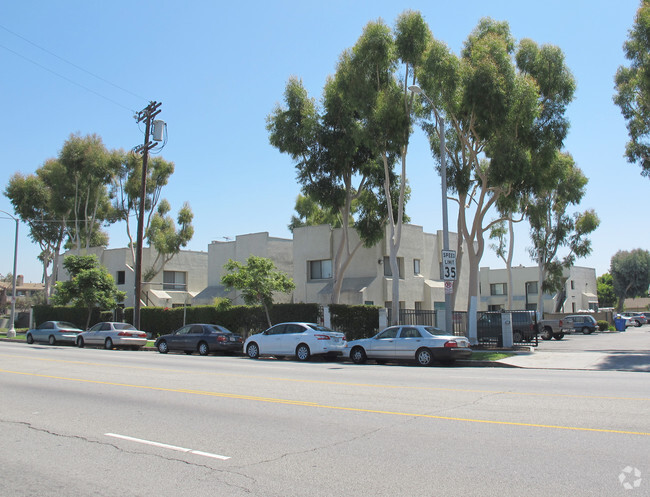 Building Photo - Arleta Park Apartments