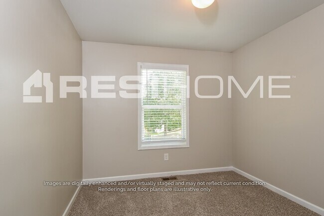 Building Photo - 21 Oakbrook Dr