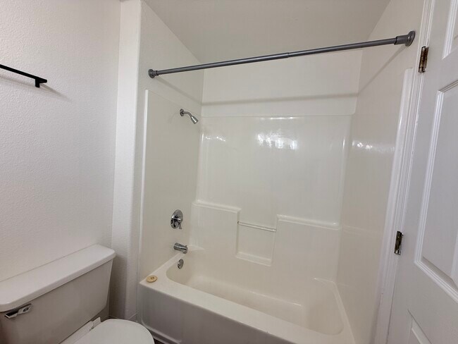 Building Photo - 1545 Fircrest Ct SE