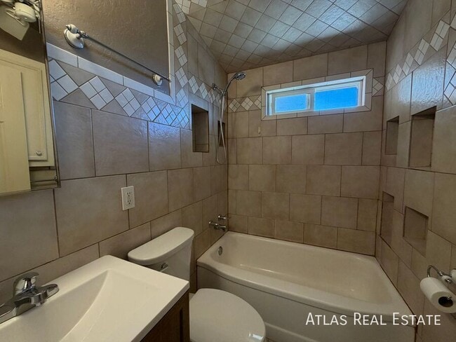 Building Photo - 1932 S Campbell Ave