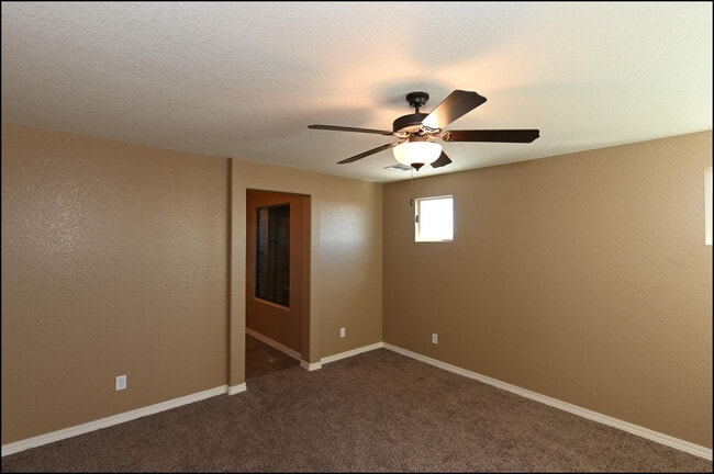 Building Photo - 4628 Marisabel Azcarate St