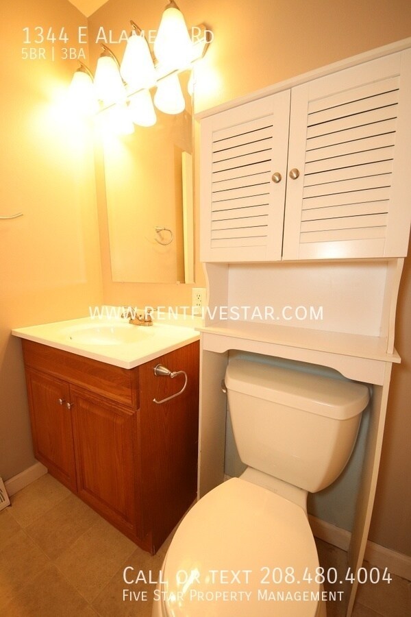 Building Photo - 1344 E Alameda Rd