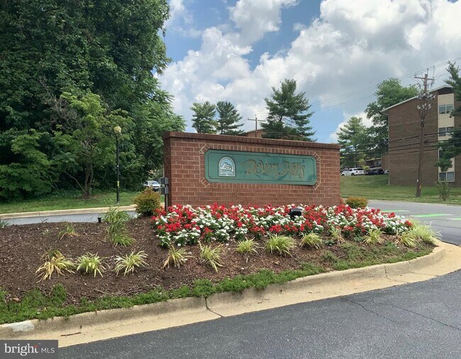Building Photo - 8750 Cumbria Ct