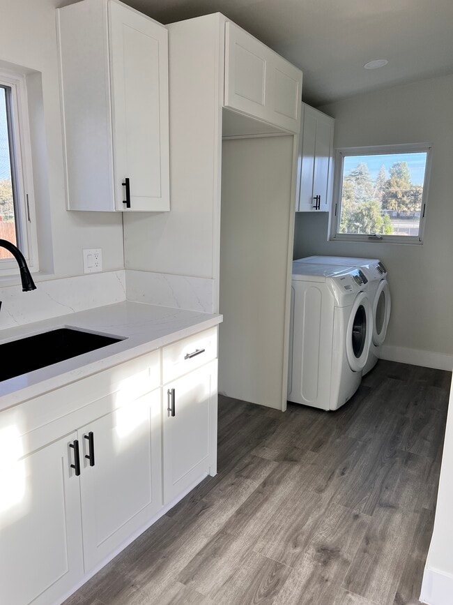 Building Photo - 1839 44th St