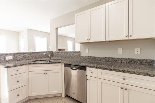 Building Photo - 107 Grandview Dr