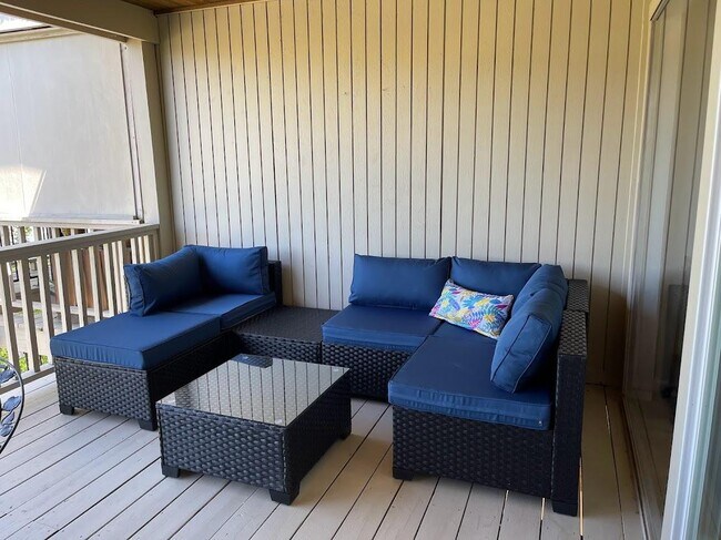 Building Photo - 539 Venture Blvd S