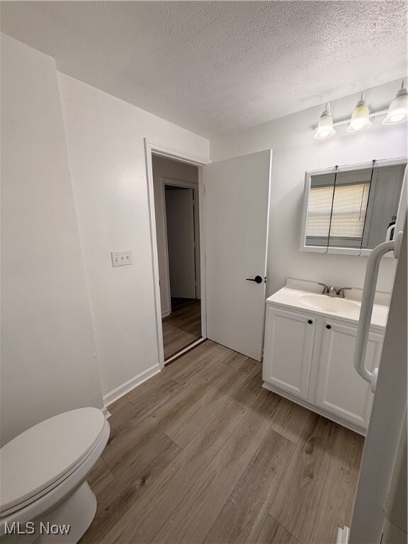 Building Photo - 612 Hallie Ave