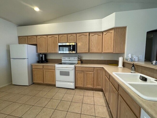 Building Photo - 3BR WINTER Vacation Home with Utilities Incl & RV PAD & Hookups, AVAILABLE 11-19-25