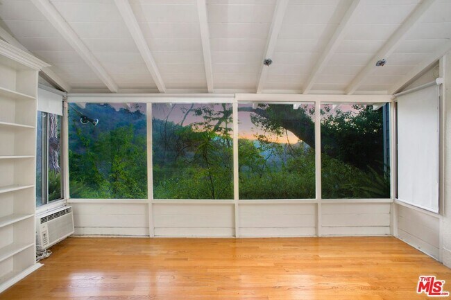 Building Photo - 3231 Coldwater Canyon Ln