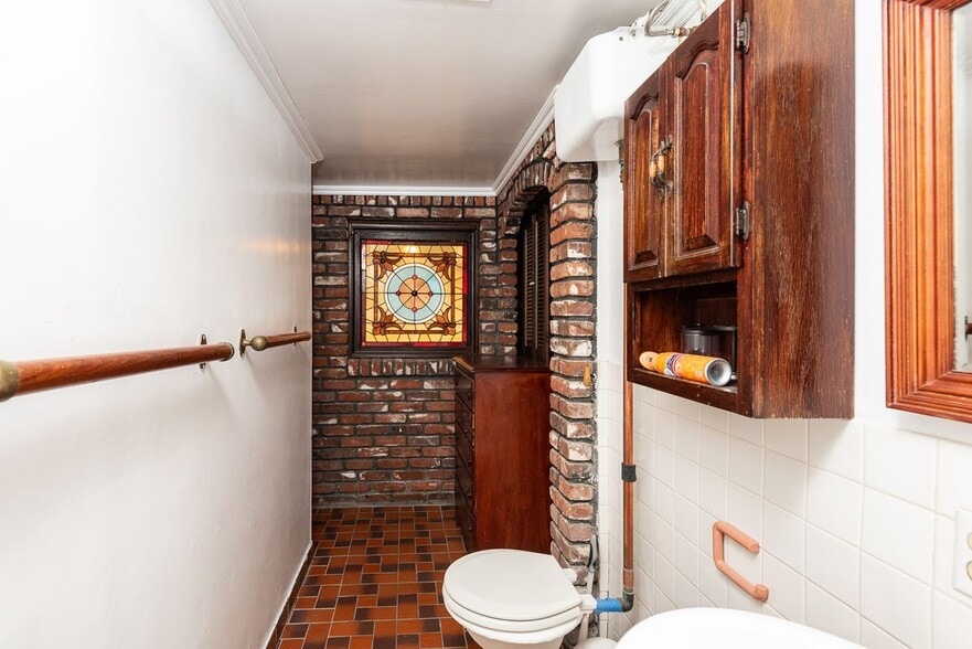 Building Photo - 14842 Morrison St