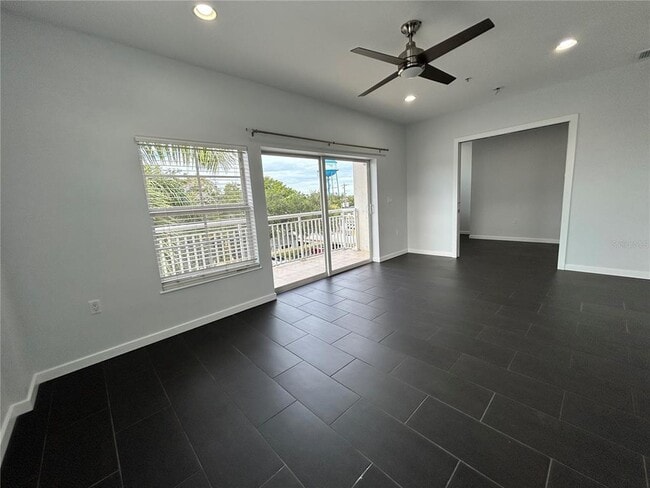 Building Photo - 1100 4th St N