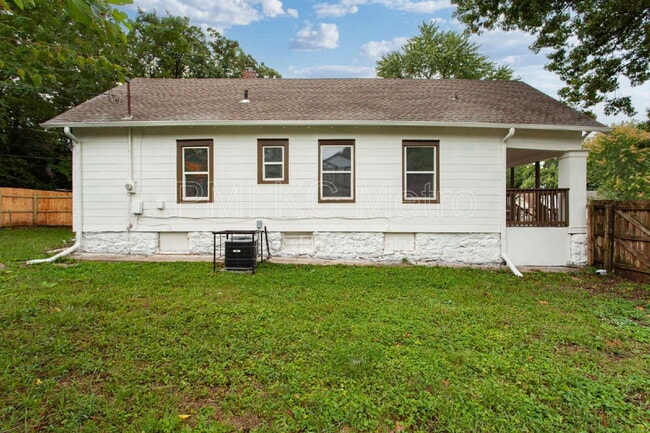 Building Photo - 3803 Highland Ave