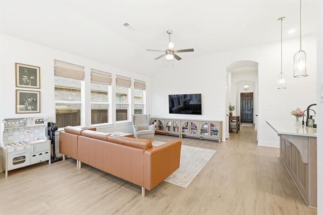 Building Photo - 1417 Sandhill Ln